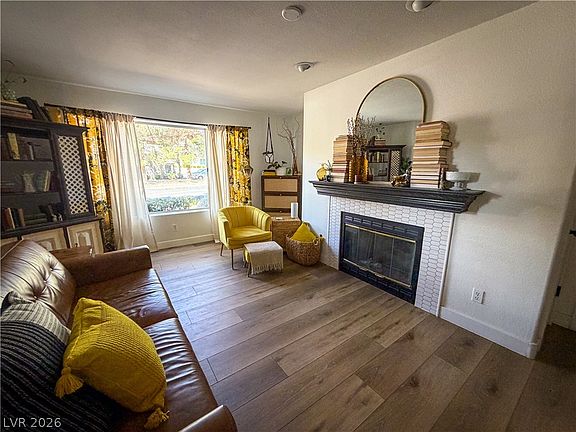 4th image of 701 Capri Dr Unit 20A