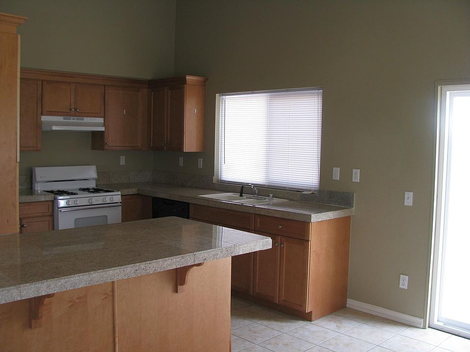 1st image of 10431 Claudia St