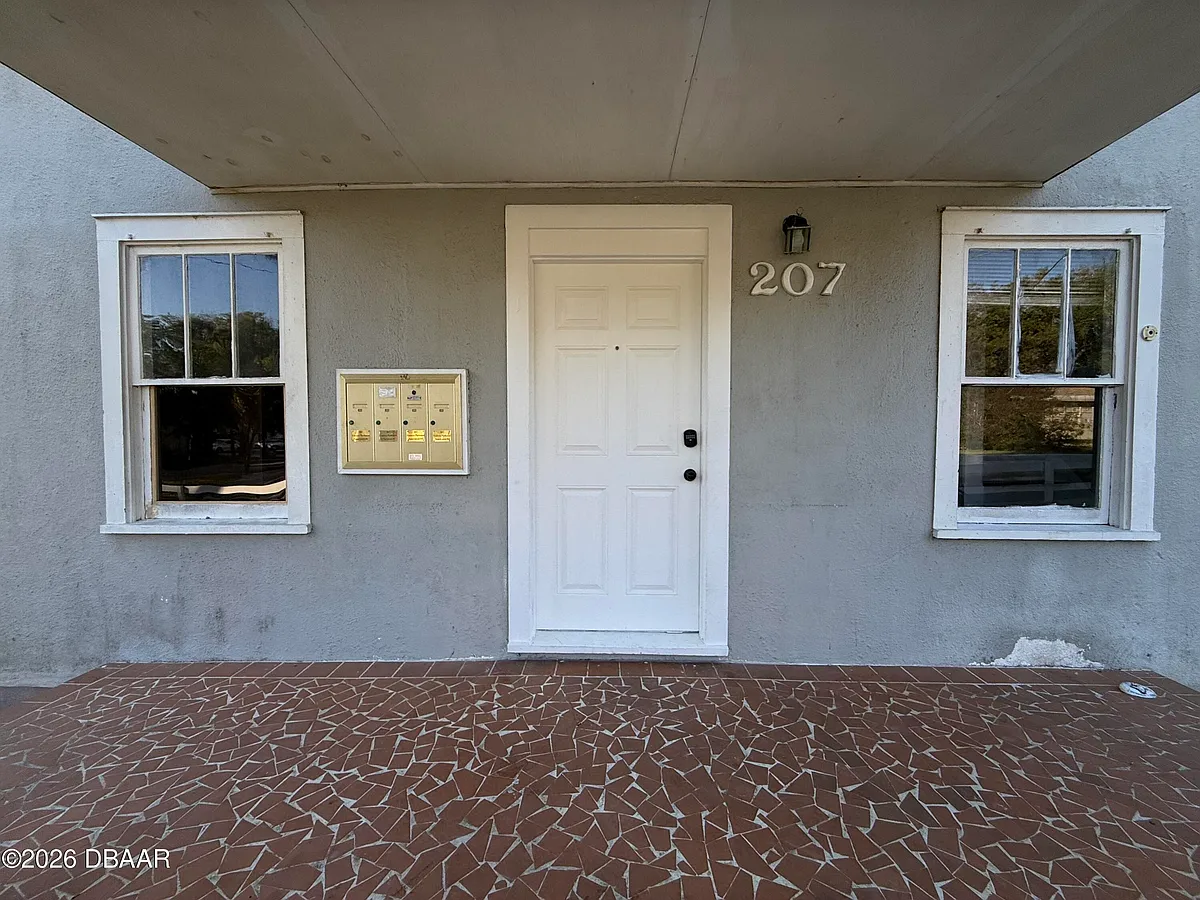 Building Photo - 207 Francis Parkman Pl #1