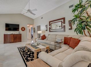 1500 Chapparel Way, Wellington, FL 33414