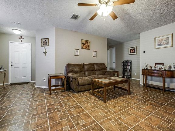 3rd image of 4503 Wedgewood Dr
