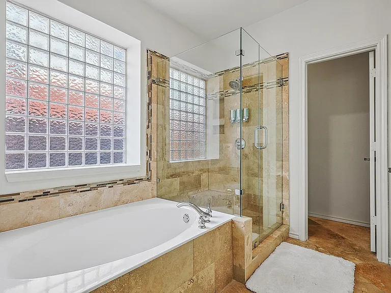 12013 Creek Point Dr — Photo 12
