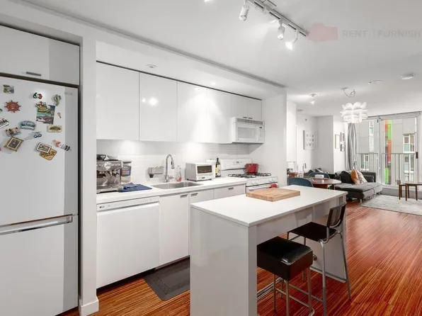 328 E 11th Ave, Vancouver, BC V5T 4W1