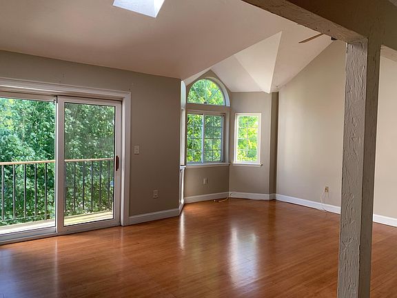 2nd image of 122 Tall Oaks Dr Unit I