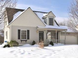 4 Harvest Ln, Hartford, CT 06026