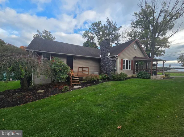 2260 S Galen Hall Rd, Reinholds, PA 17569