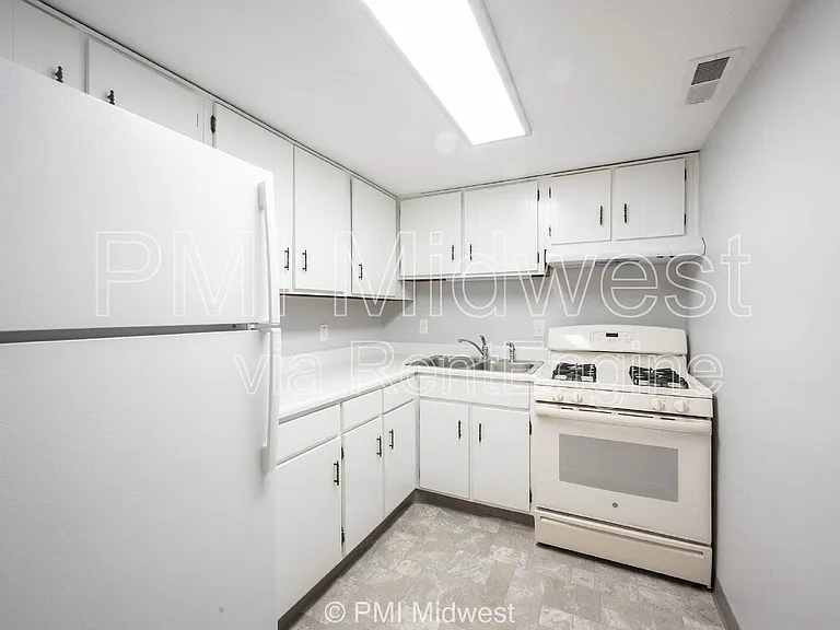 330 Progress Rd #B9 — Photo 11