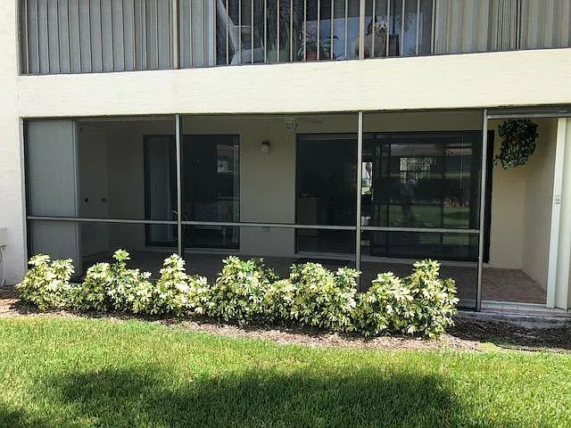 901 Pinecrest Cir #B — Photo 17