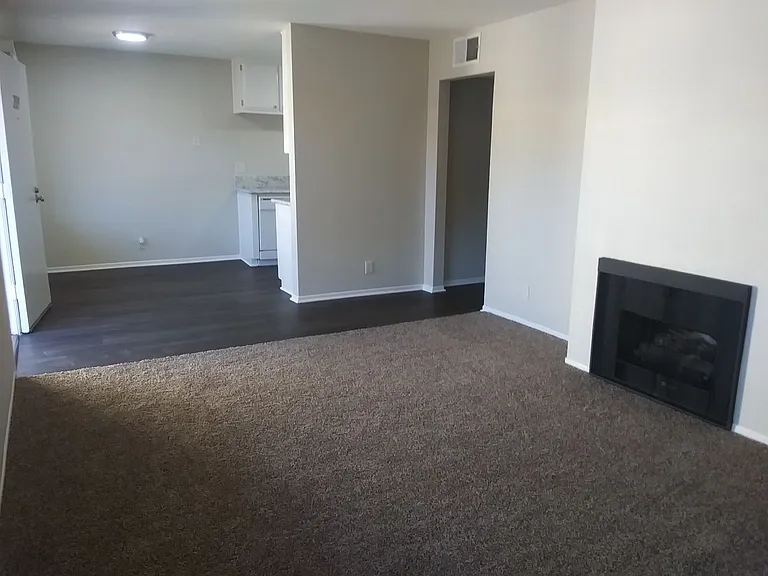 17740 Scherzinger Ln — Photo 25