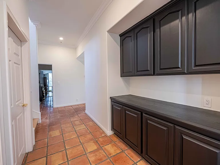 11300 Highridge Ct — Photo 13