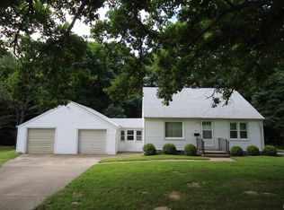 432 Oakwood Rd, East Peoria, IL 61611