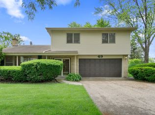 49 Mulberry Rd, Deerfield, IL 60015