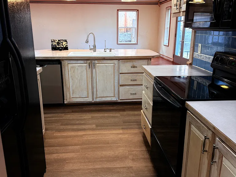 8606 Sloan Dr — Photo 7