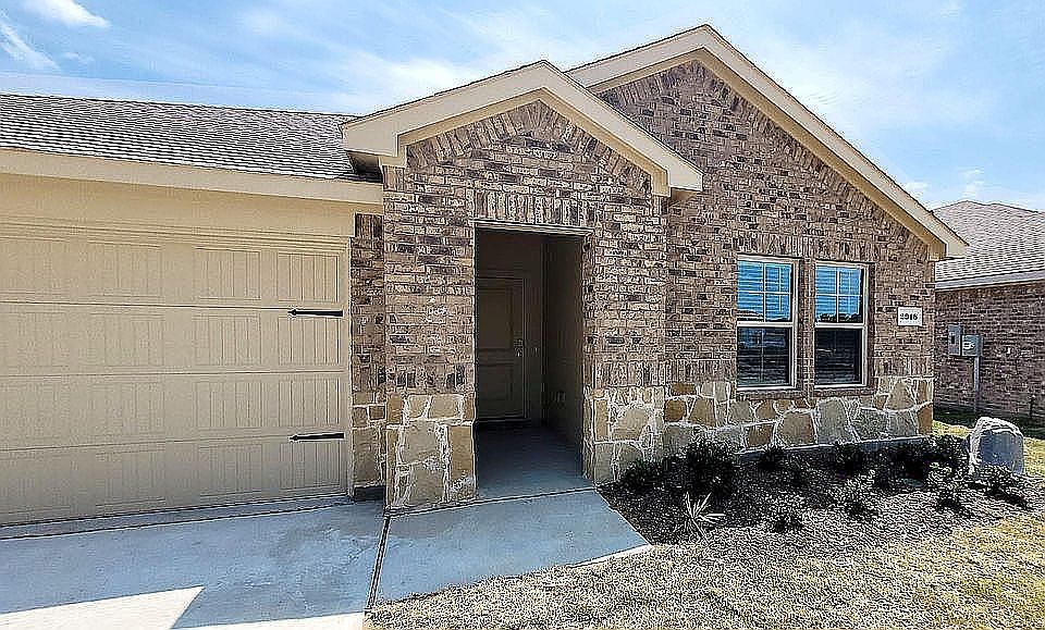 1st image of 2918 Jasmine Dr