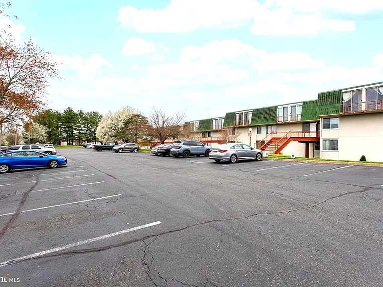 3422 Forest Ln #D-3 — Photo 2