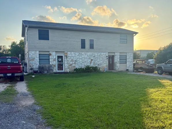 901 Glass Dr APT A, Leander, TX 78641