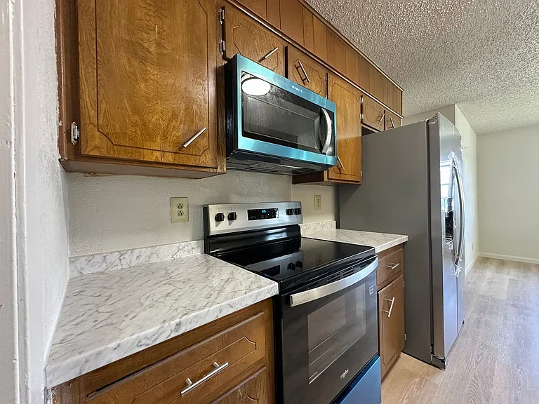 1300 Gowen Dr — Photo 11