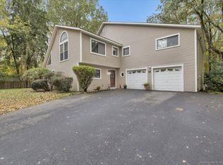 14 Farmwood Dr, Prospect, CT 06712