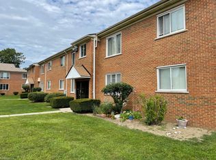 31801 Kelly Rd APT 24, Fraser, MI 48026