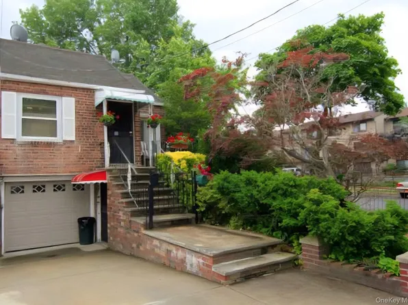 11502 Poppenhusen Avenue, College Point, NY 11356