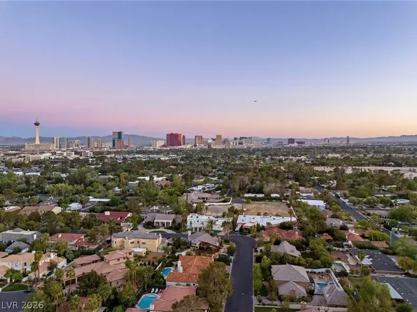 2525 Driftwood Dr, Las Vegas, NV 89107
