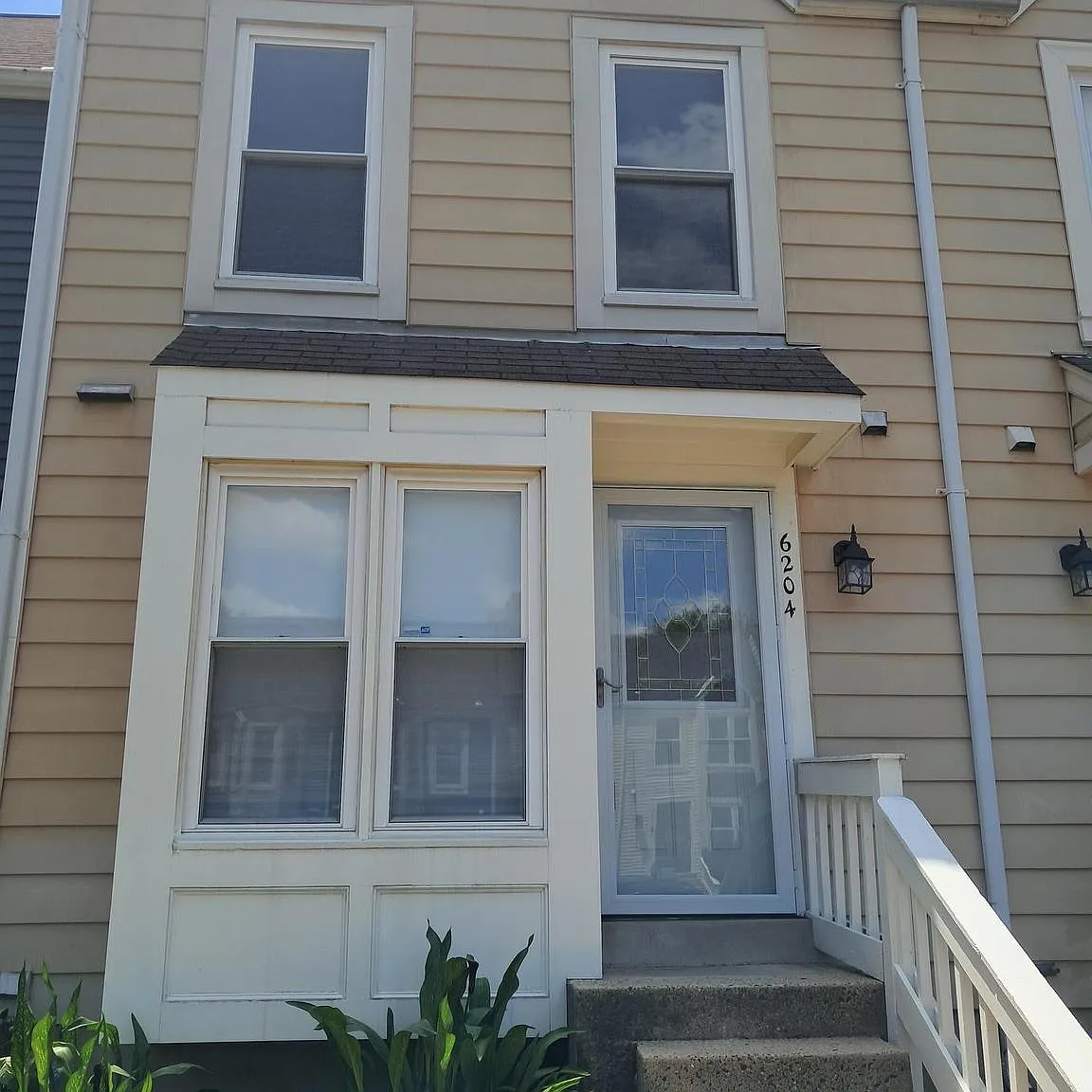 3 bed, 2.5 bath, 1104 sqft, $2,850 — Photo 1