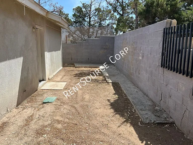 411 S 1st Ave #B — Photo 13