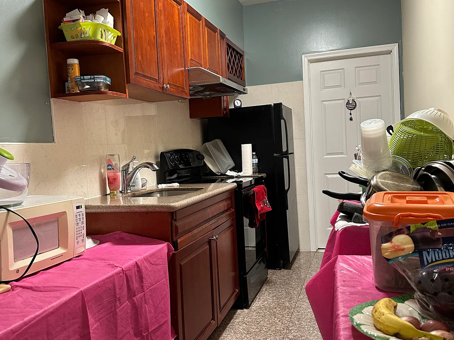 Studio, 400 sqft, $850 — Photo 3