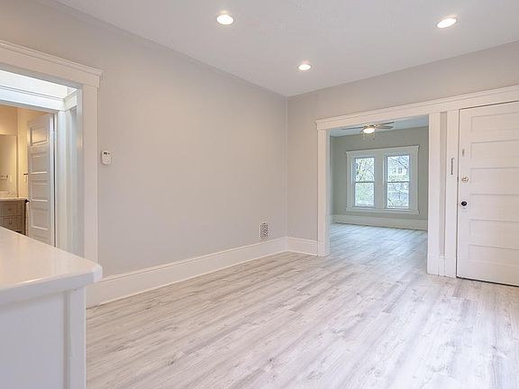 2nd image of 1306 Belle Ave