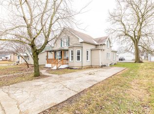 115 Jefferson St, Brighton, IL 62012