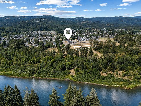3rd image of 175 Coho Loop