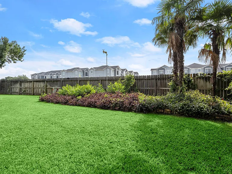11307 Travelers Way Cir — Photo 22