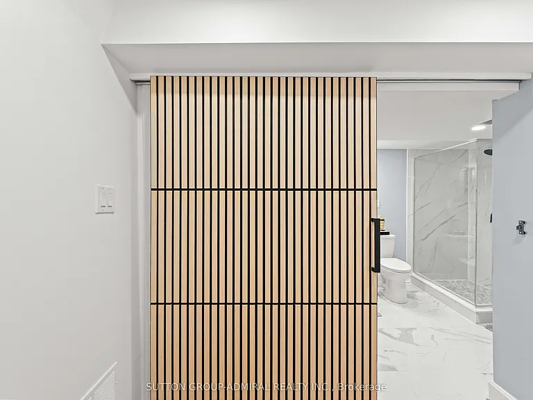 3 Hartland Rd #BASEMENT — Photo 24