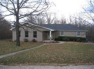 7115 Loesch Rd, Jefferson City, MO 65109