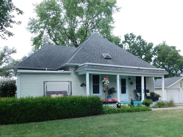 101 Topeka Ave, Holton, KS 66436
