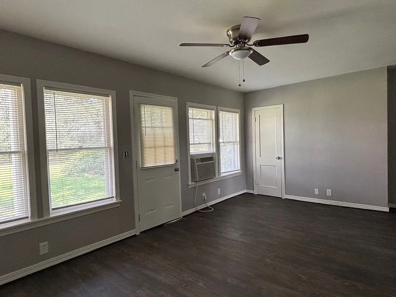 1 bed, 535 sqft, $900 — Photo 2