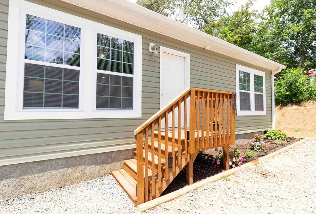 2 bed, 868 sqft, $2,000 — Photo 1