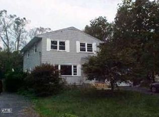 2 Hill St, Milford, CT 06460
