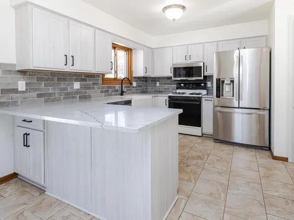 2006 Garland AVENUE, Waukesha, WI 53188