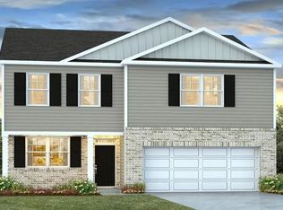 405 Spruce Ivy St, Moncks Corner, SC 29461