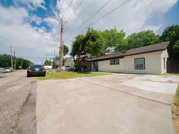 107 W Purdom Ave, Alvarado, TX 76009