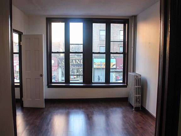 3rd image of 566 Flatbush Ave #01