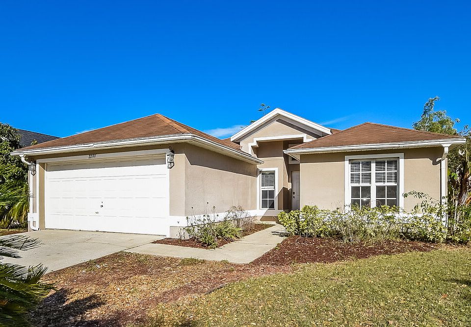 1st image of 2299 Pebblewood Dr