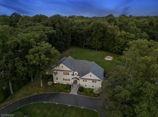 7 Coventry Rd, Livingston, NJ 07039