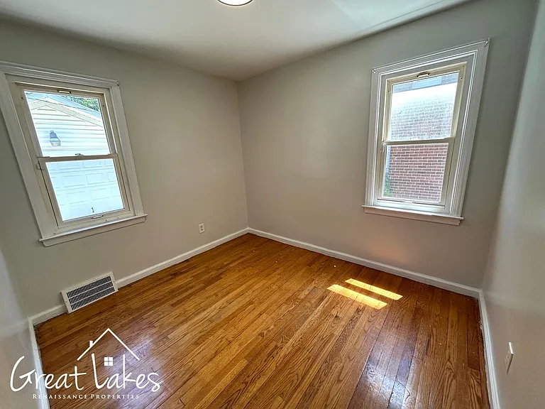 20461 Kingsville St — Photo 14