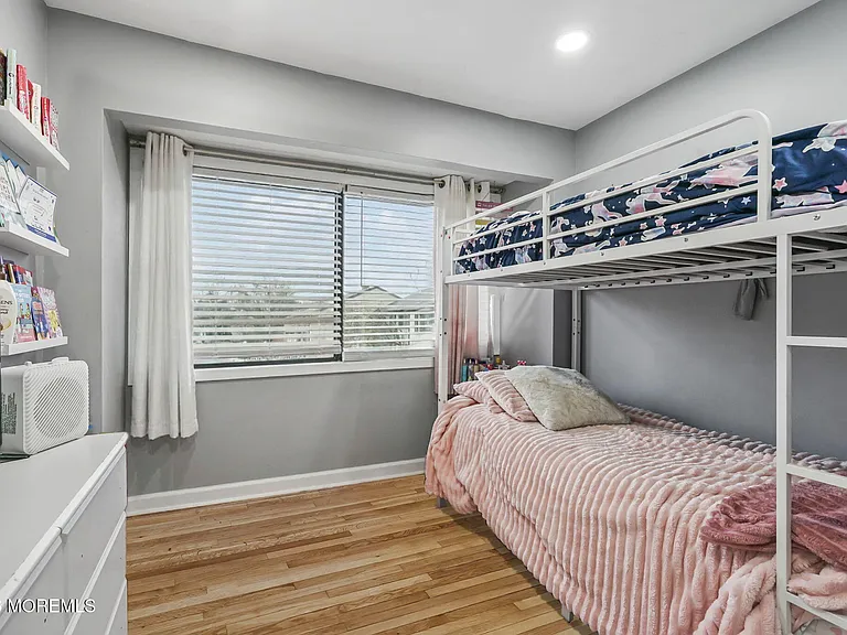 424 Tall Oak Ln — Photo 17