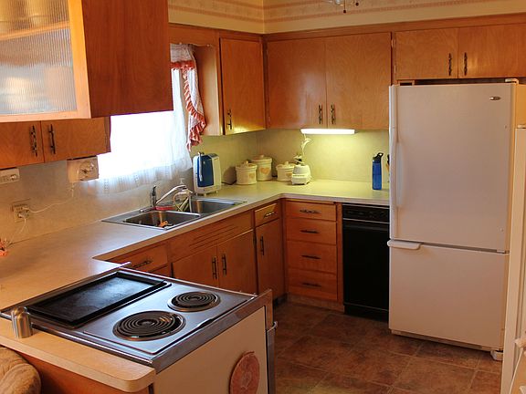 4th image of 787 Reed Ave