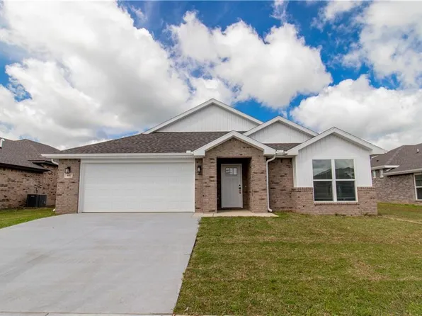 801 Lewis St, Pea Ridge, AR 72751