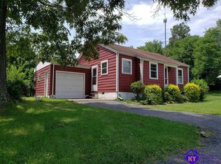 829 S Wilson Rd, Radcliff, KY 40160