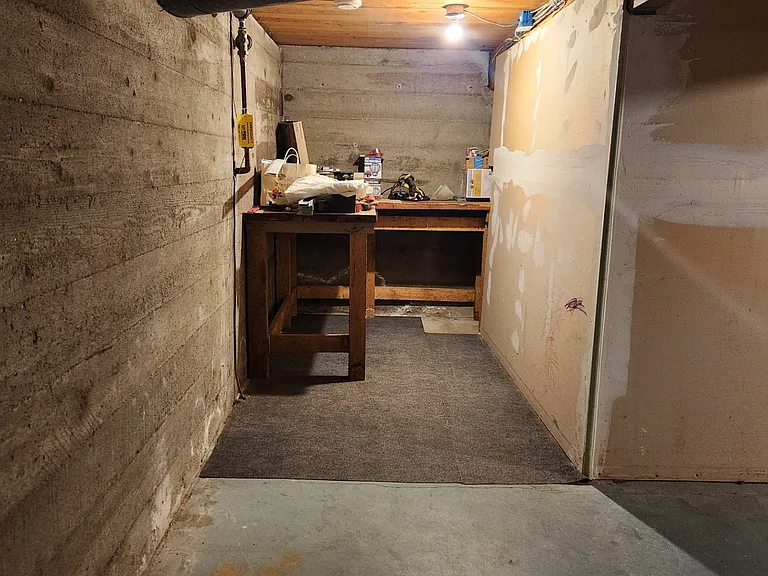 storage/workbench